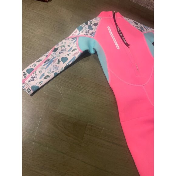 Dive & Sail Kids Pink Full-Body Wetsuit M 90% Neoprene 10% Nylon With Floral Sle - Picture 2 of 8